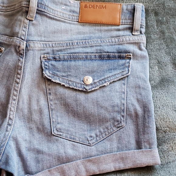 H&M denim cuffed shorts - Picture 7 of 7